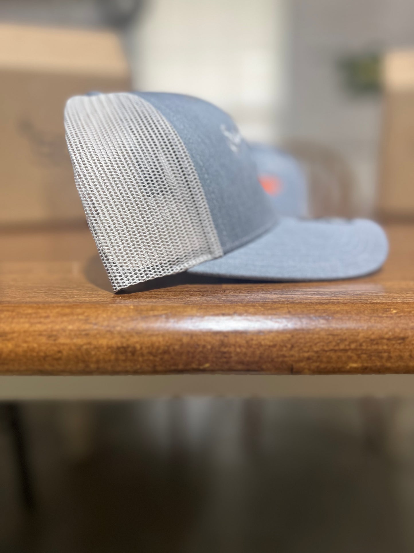 Southern Charm UT feather