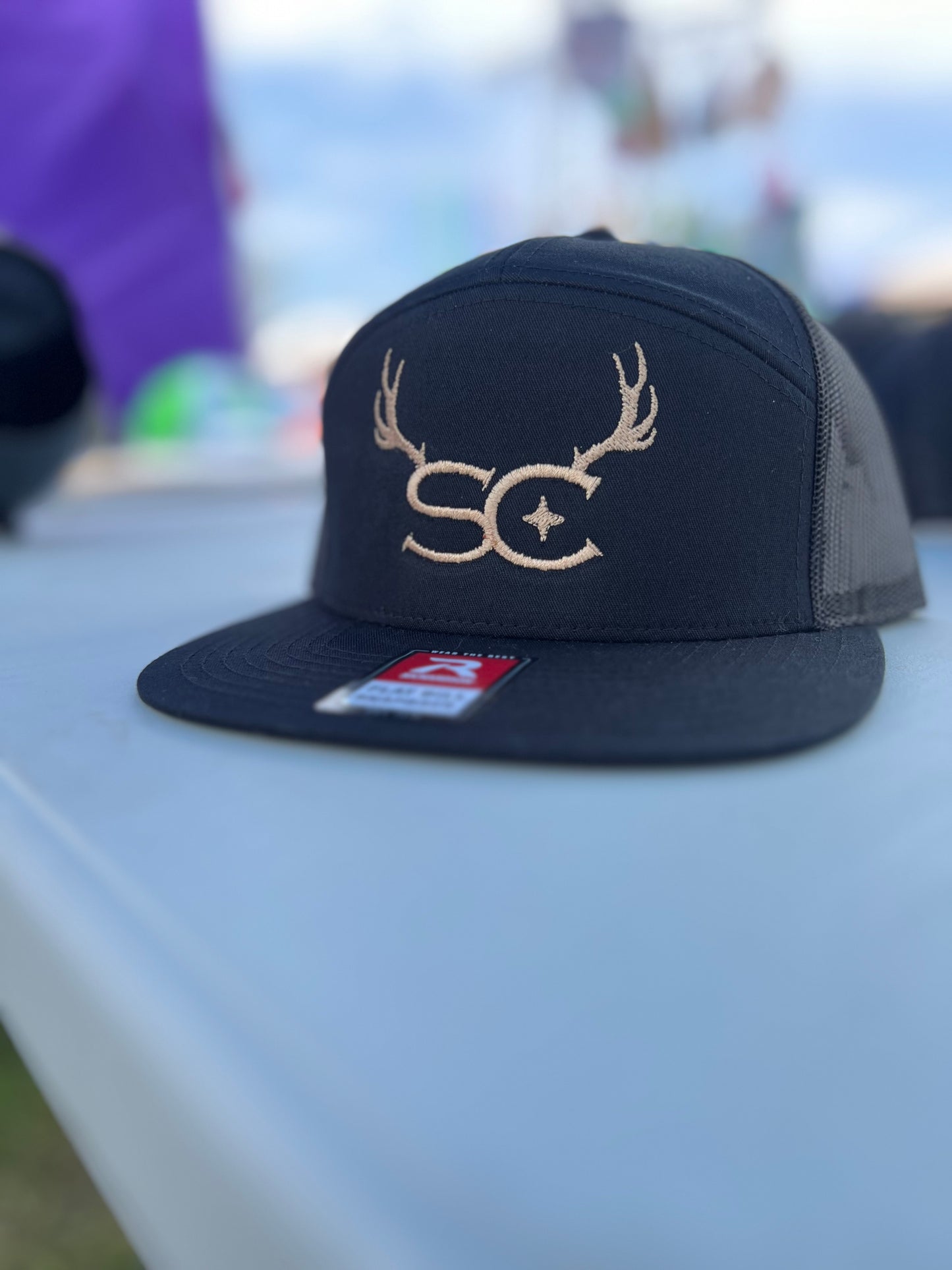 Southern Stag Beige & Black
