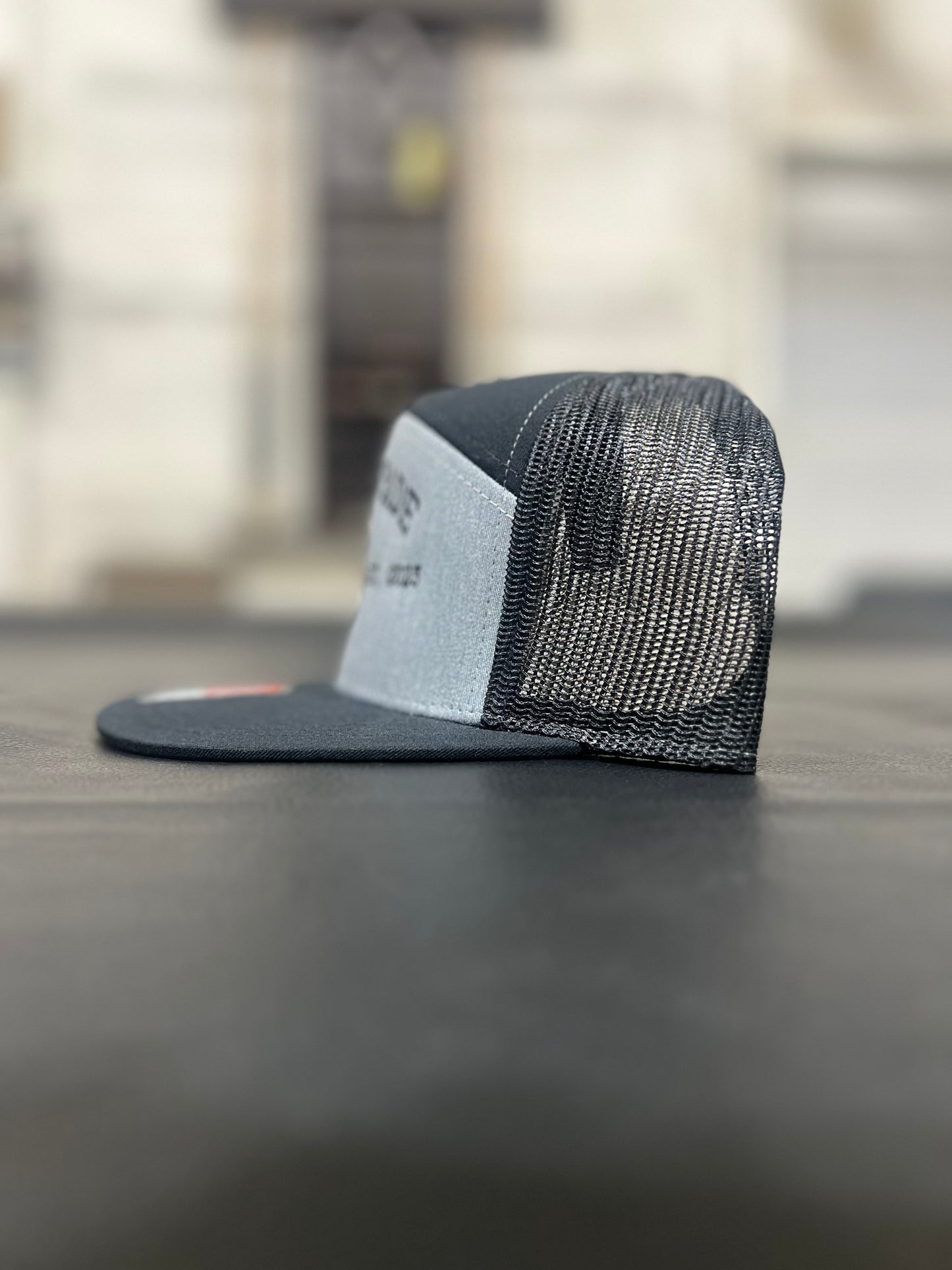 Lucky Spade Gray/Black