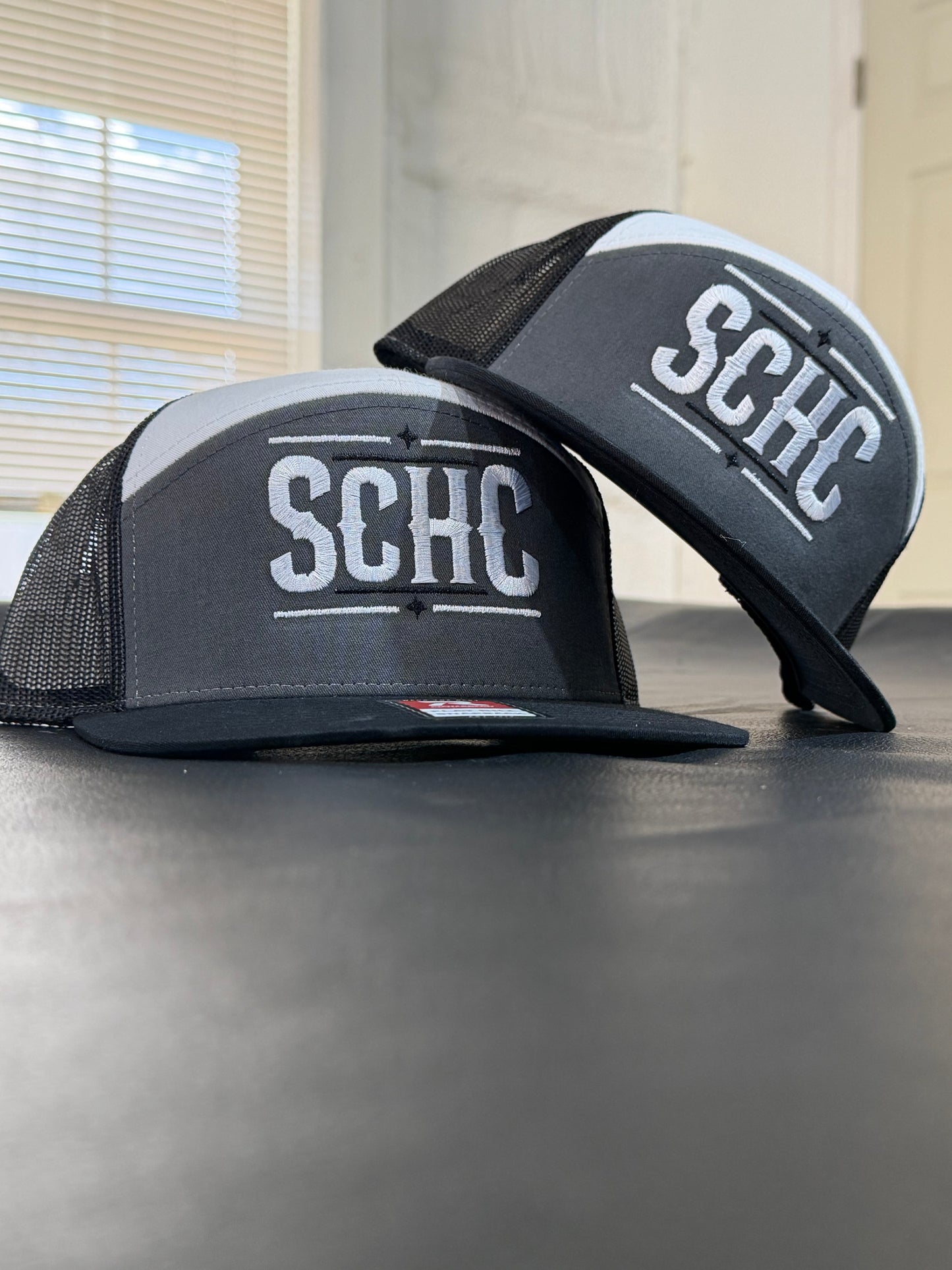 The Midnight Rider Gray/Black & White